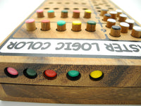 Holzkiste-Master-Logic-Strategiespiel-Knobelspiel, Nahansicht